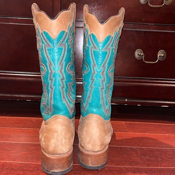 Square boots size 8 OBO - Picture 3 of 5